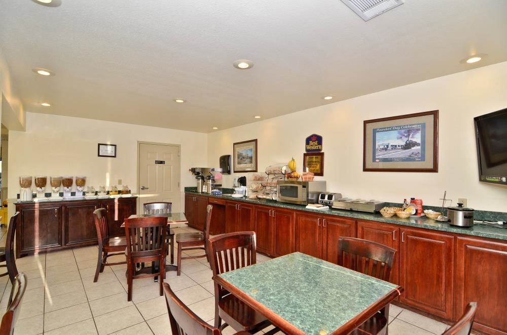 Best Western Post Inn Restaurant photo